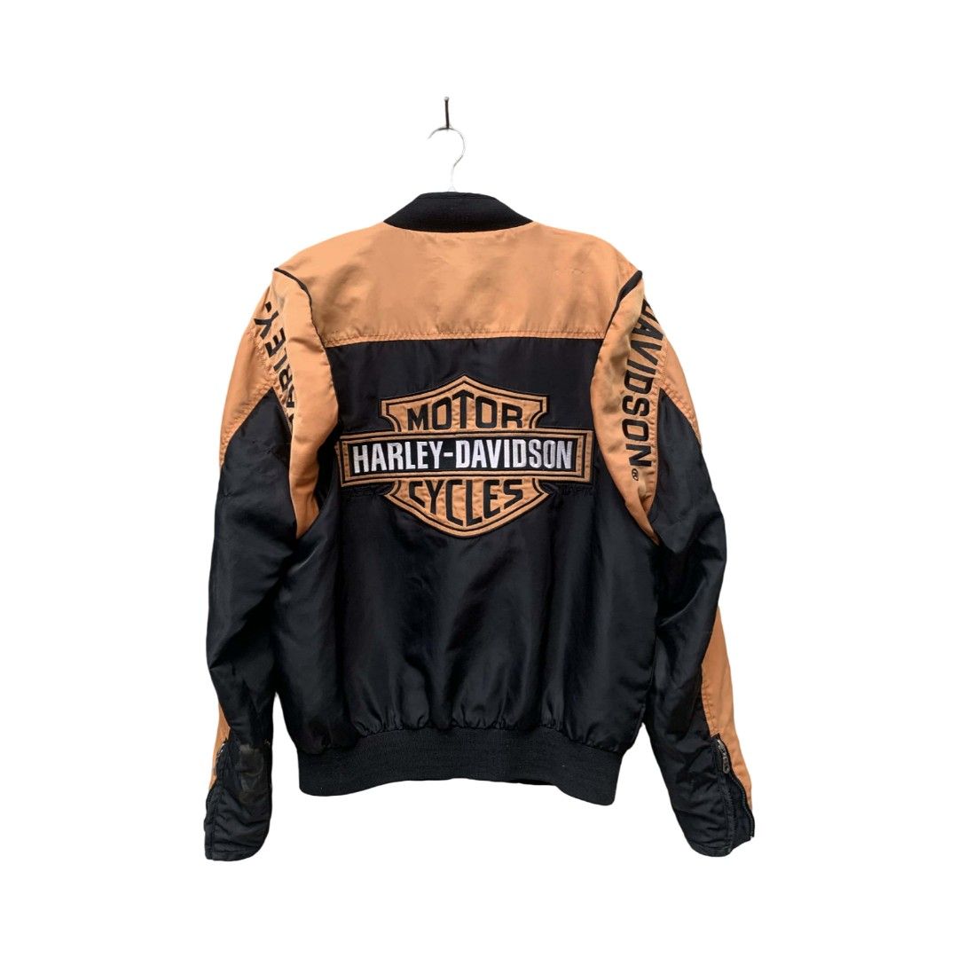 Vintage Harley-Davidson Big Logo Back Jacket Racing Biker (Category: Coats, Jackets and Outerwear) located in Ilog. Submitted by ea__thrift (Listing ID 1435285040, Image 2). Description: NEW ARRIVAL PLEASE READ THE FOLLOWING BEFORE BUYING: ⚫️ All items are off/legit ⚫️ Items are thrifted so please manage your expectations some issues may not be seen. ⚫️ Check details before buying. ⚫️ Wash before you use. ⚫️ Be a responsible buyer. ⚫️ Payment fir