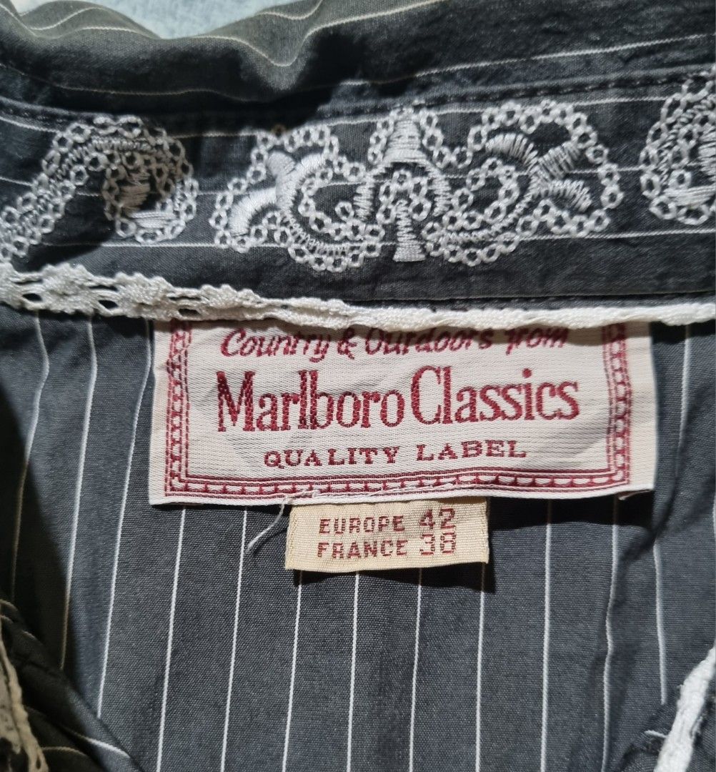 Vintage Marlboro Classics Striped Button doen Blouse (Category: Longsleeves) located in Cotabato. Submitted by alabastarg (Listing ID 1435331293, Image 2). Description: w(shoulder): 16" w(pit): 18.5" Please read before ordering‼️ ❀ item is thrifted, please manage your expectation ❀ all items are washed ❀ color may vary due to lighting ❌️ no WW mop: gcash mod: j&t 📍 mindanao ‼️ delivery normally takes 5 up to 14days from sellers location •┈••✦ ❤ 