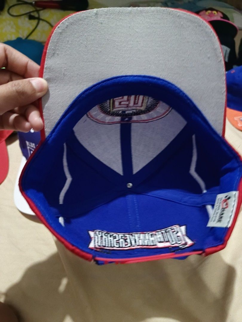 Vintage Nascar 50th anniversary (Category: Caps & Hats) located in Jaen. Submitted by ratbunizer (Listing ID 1435266336, Image 2). Description: - Vintage Nascar 50th Anniversary Cap - Features classic Nascar design - Vibrant colors - Perfect for collectors and Nascar enthusiasts.