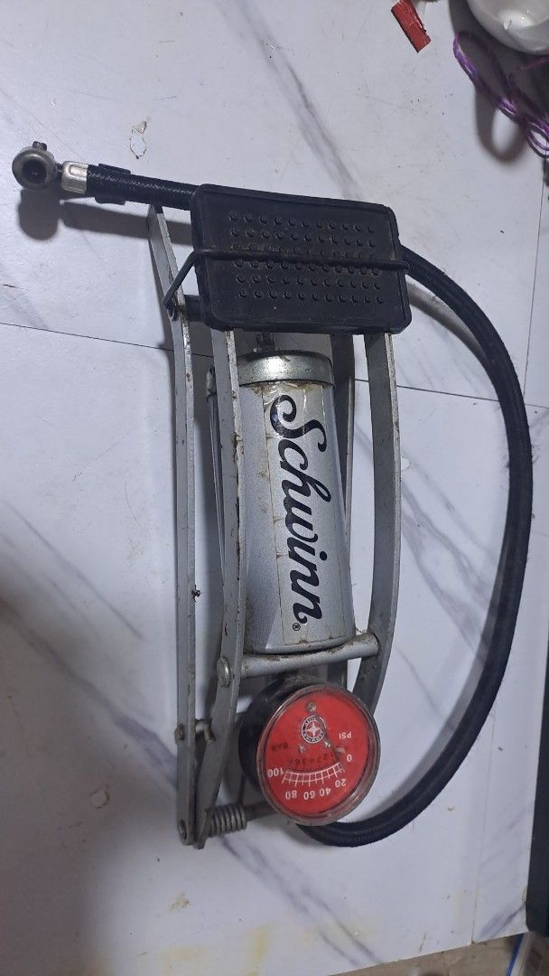 VINTAGE Schwinn FOOT BASE PUMP (Category: Bicycles) located in Davao. Submitted by bravemoon_556cd5 (Listing ID 1435311059, Image 3). Description: we ship nationwide gcash or bank account payment mode .