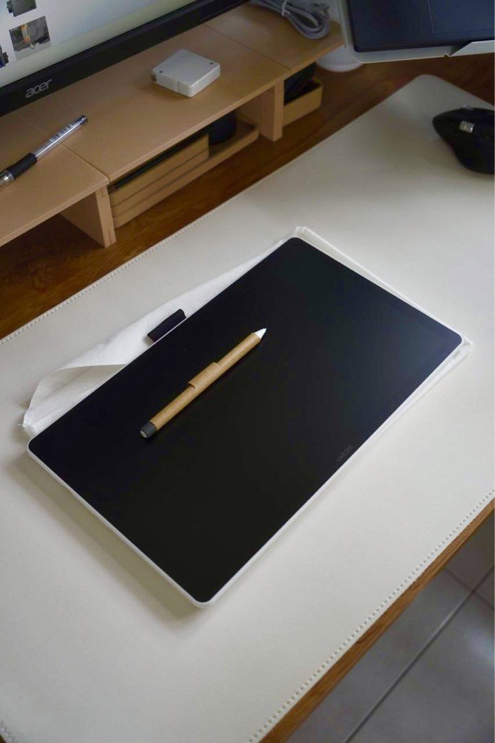 Wacom One 14 Pen Display - Like New441088345564794883