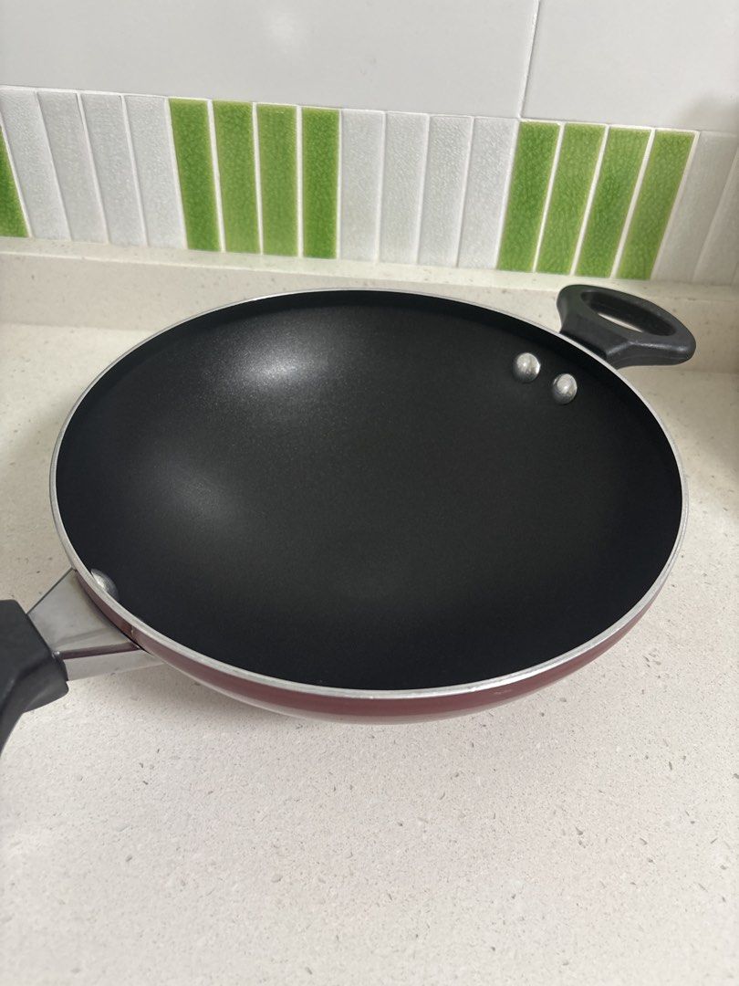 Wok with Lid (Prestige, small)