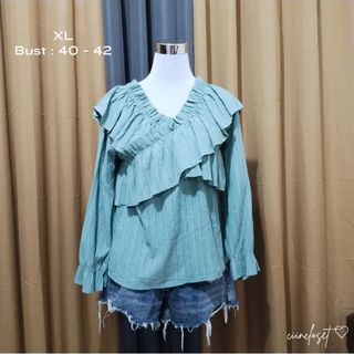 (Category: ) located in . Submitted by ciincloset (Listing ID 1435210303, Image 1). Description: .