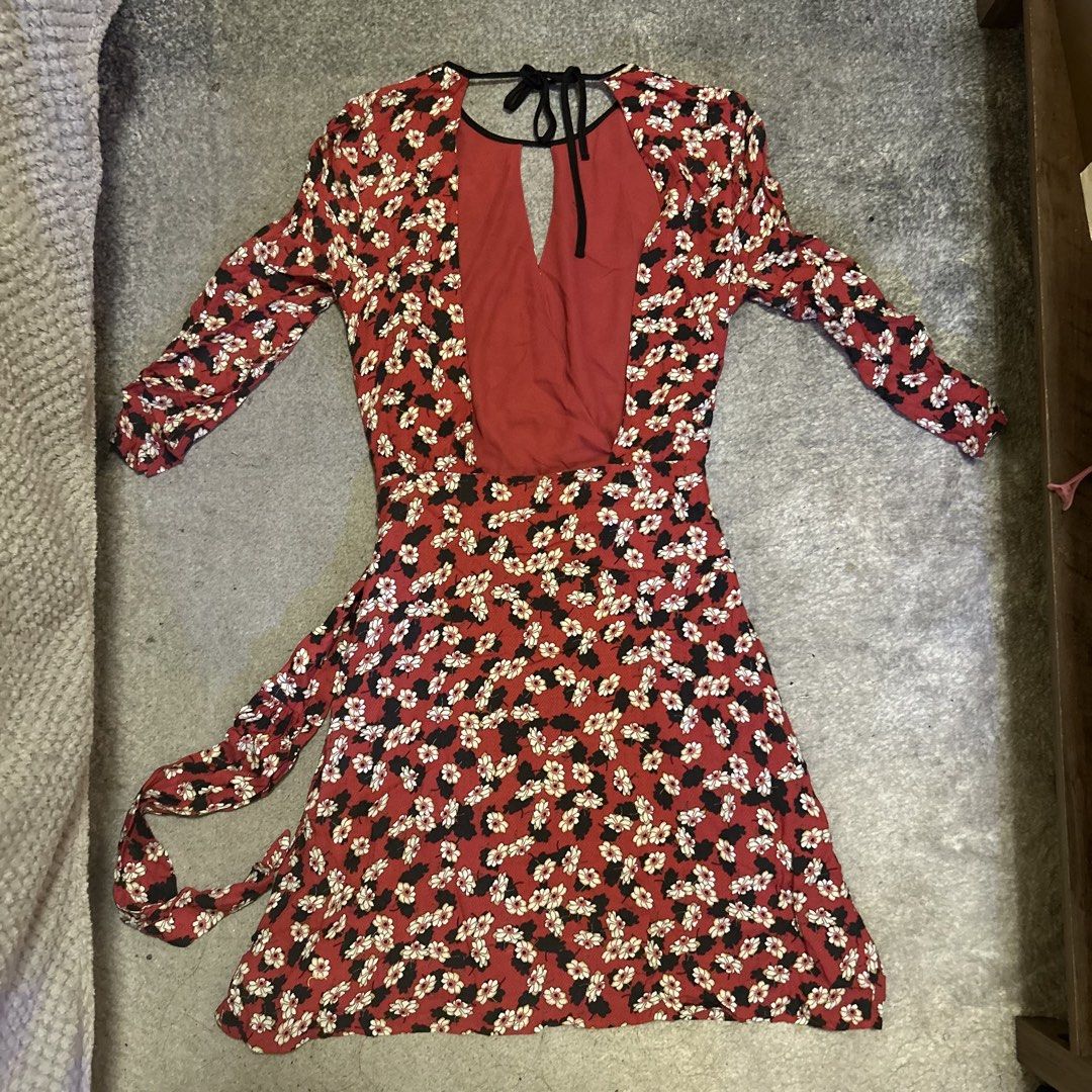 Y2K Morgan De Toi Backless Dress (Category: Dresses) located in San Juan City. Submitted by e_declutters2019 (Listing ID 1435308680, Image 3). Description: • great condition • lined • backless .