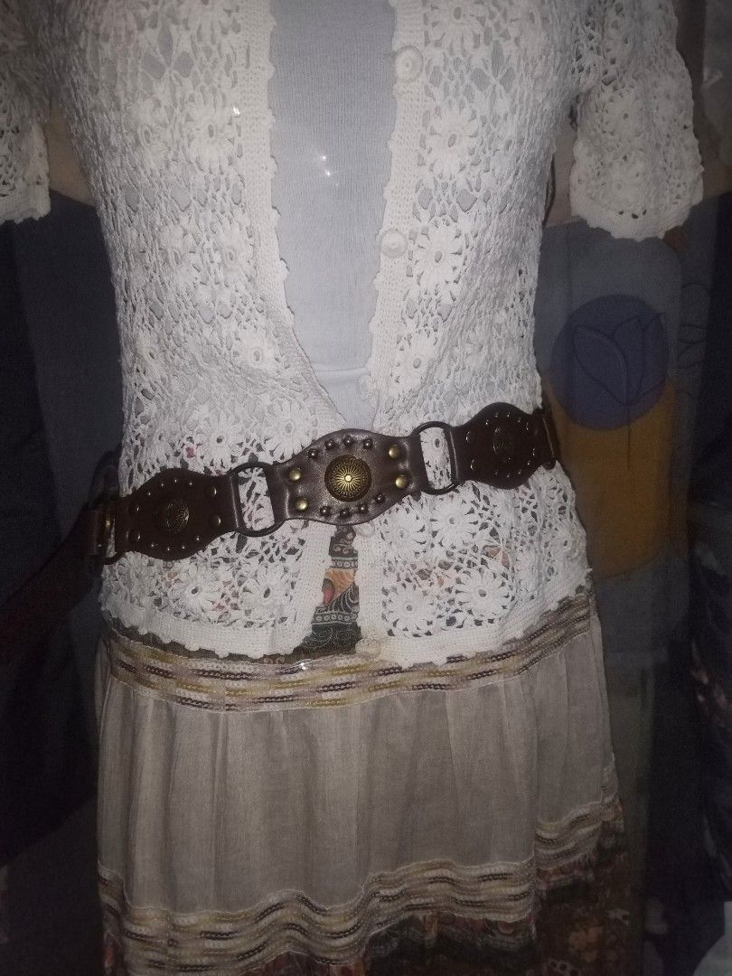 Y2K Vintage Retro Brown Skirt Belt (Category: Belts) located in Quezon City. Submitted by retrogreycollections (Listing ID 1435232015, Image 2). Description: 110cm Excellent condition No issue ₱450 📍 Quezon City, Philippines.