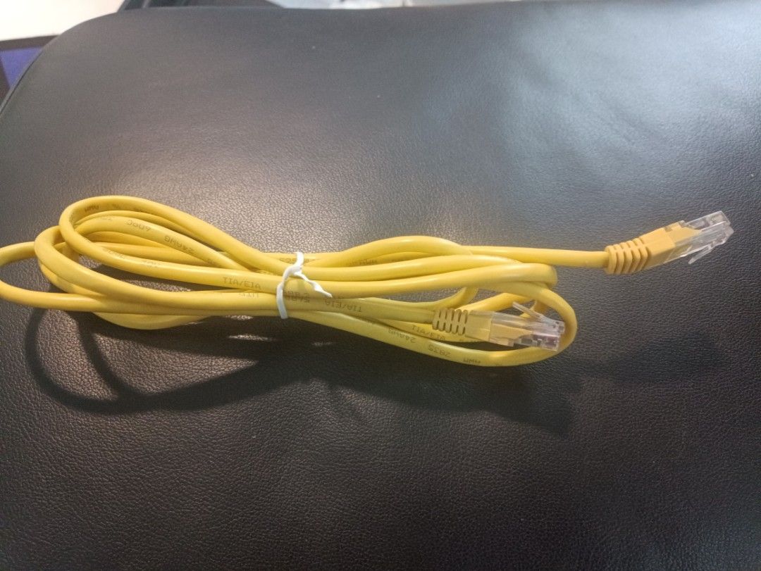 Yellow Ethernet Cable cat 5e441053686729943040
