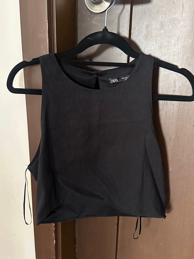 Zara Top (Category: Sleeveless) located in Quezon City. Submitted by thriftables (Listing ID 1435237667, Image 1). Description: .