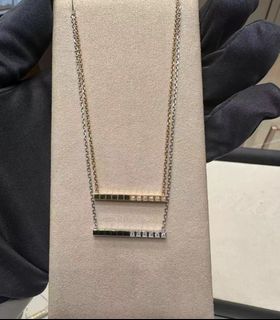 (Category: ) located in . Submitted by fashion.luxe (Listing ID 1430180044, Image 1). Description: .
