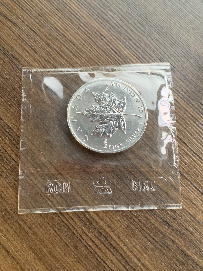A198 - Canada 1990 1oz 999 Silver Maple Leaf Coin, Hobbies & Toys ...