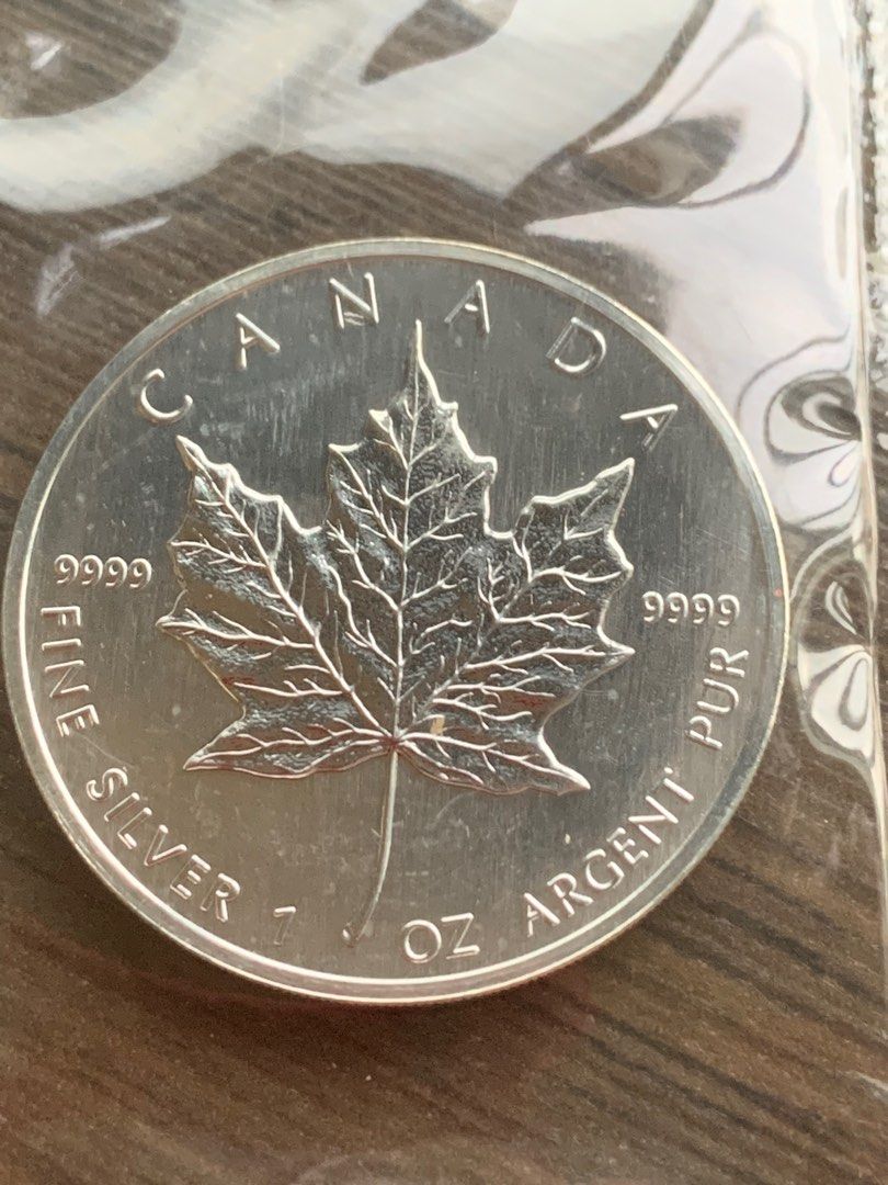 A198 - Canada 1990 1oz 999 Silver Maple Leaf Coin, Hobbies & Toys ...