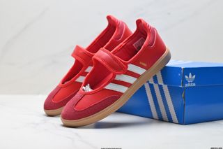 (Category: ) located in . Submitted by factory.shoes.outlet (Listing ID 1430034404, Image 1). Description: .