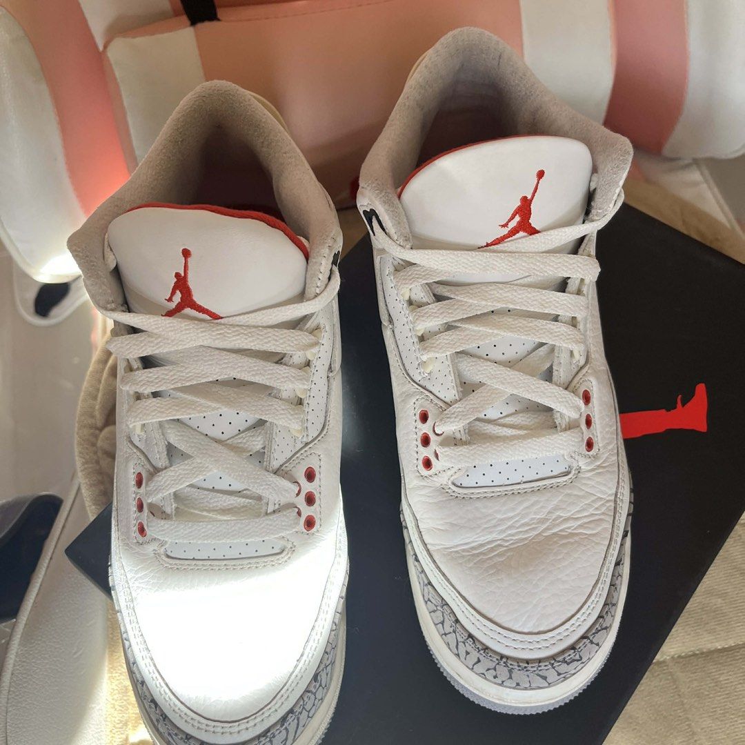 Air Jordan 3 Retro White Cement (Category: Sneakers) located in Las Pinas. Submitted by 7mill_ (Listing ID 1430176775, Image 2). Description: Air Jordan 3 White cement reimagined (gs) bought sa titan website w/ receipt 6y uk 5.5 cm 24 eur 38.5.
