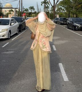 (Category: ) located in . Submitted by wtashiwashpreloved (Listing ID 1430205010, Image 1). Description: .