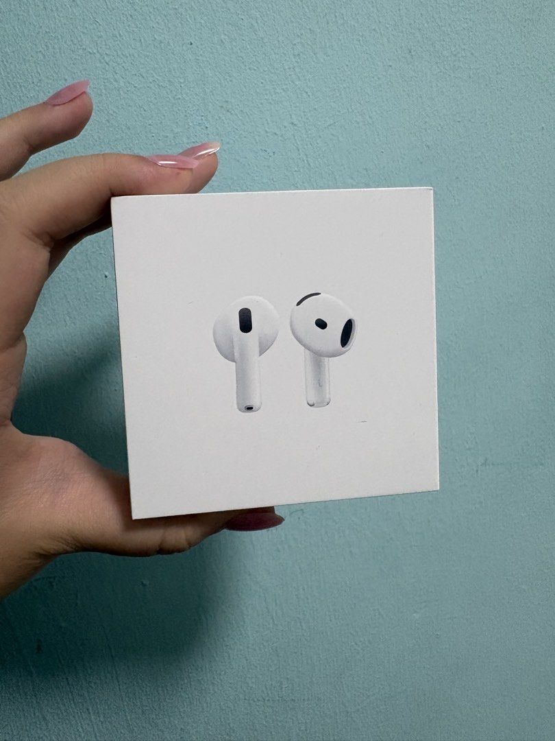 Apple AirPods 4  with Charging Case
