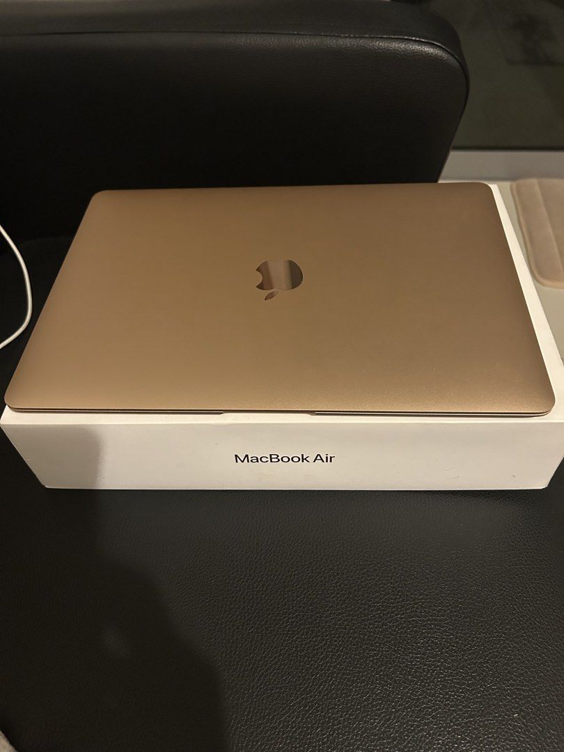Apple MacBook Air 13-inch (Gold) 2021 version