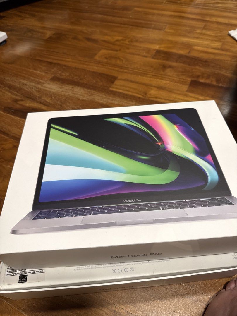 Apple MacBook Pro - Box only420614535968860160