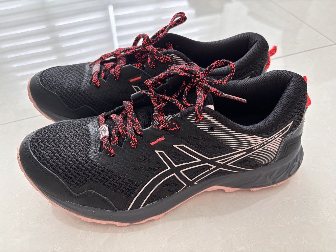 Asics Gel-Sonoma 5 trail Women Running Shoes - US 9 (No Box) (Category: Sneakers) located in Singapore. Submitted by Clover83 (Listing ID 1430180301, Image 2). Description: No box. Size: US 9 .