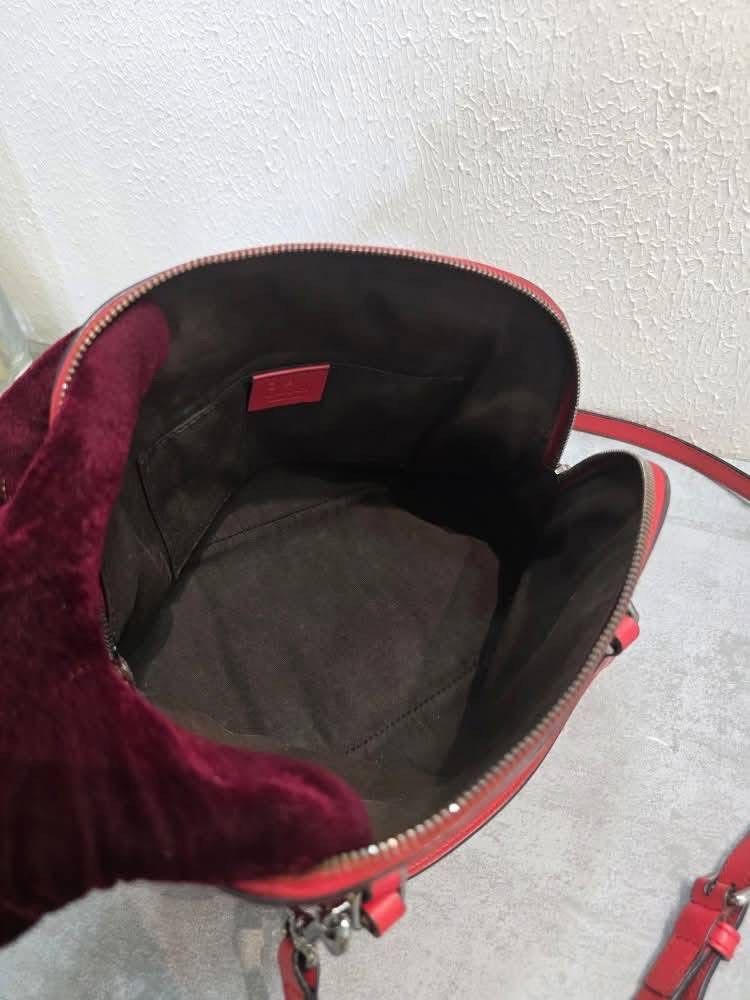 Authentic Gucci Microgu©©issima Mini Dome Bag (Category: Luxury Bags & Wallets) located in Quezon City. Submitted by jhaediah (Listing ID 1383739893, Image 3). Description: - Authentic💯4/4 - Gu©©i Microgu©©issima Mini Dome Bag - Mini size - Dimension: W 9.5" x H 7.5" x D 5" .