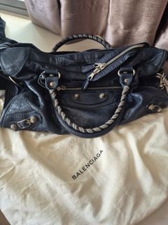 (Category: ) located in . Submitted by kellyluo (Listing ID 1430064092, Image 1). Description: .