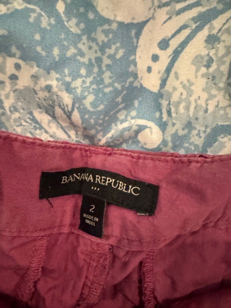 Banana Republic Eyelet Shorts (Category: Shorts) located in Pasig City. Submitted by mnos_ (Listing ID 1430148551, Image 2). Description: fits xs-s.