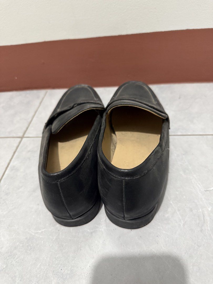 Black Leather Loafers/Shoes (Category: Loafers) located in Manila. Submitted by zqrish (Listing ID 1430168859, Image 3). Description: 📍Sampaloc, Manila (Meet-up/Delivery) -Needs cleaning/washing only -Stored for a long time, no longer used -No return, exchange, or refund ❌ -No COD / COP transaction ❌ -50% down payment required for reservation (non-refundable) ✅ -Please check the photos for the item’s condition ❗️Price is negotiable.