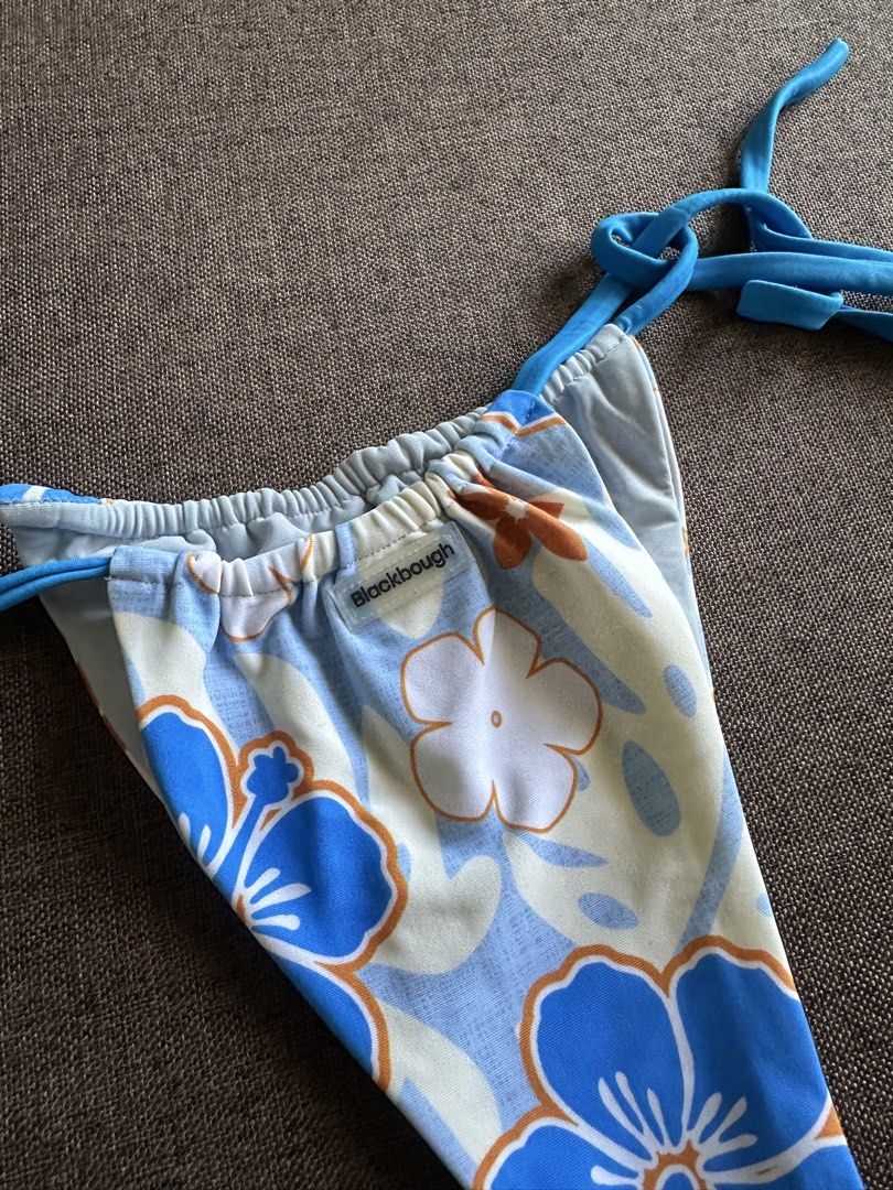 Blackbough Swim (Category: Bikinis & Swimsuits) located in Manila. Submitted by kit_ma (Listing ID 1430085209, Image 2). Description: Blackbough Swim sold as set Top: Small Bottom: Medium Used once RFS: Decluttering.