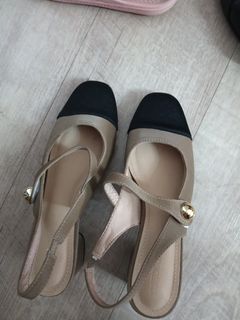 (Category: ) located in . Submitted by prettilicious (Listing ID 1430048625, Image 1). Description: .