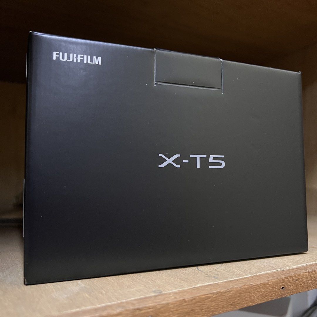 BNEW Fujifilm X-T5 Silver (Category: Cameras) located in Manila. Submitted by gamergramph (Listing ID 1430203418, Image 1). Description: FUJIFILM X-T5 SILVER – BRAND NEW‼️ SRP ~₱110K+ 👉 Only ₱95,000 ✅ Brand new / unused ✅ Latest Fujifilm flagship APS-C ✅ No issues – ready to shoot Location: Near Manila Cathedral MOP: Online Bank Transfer or Cash Thank you! Message me for more details. .
