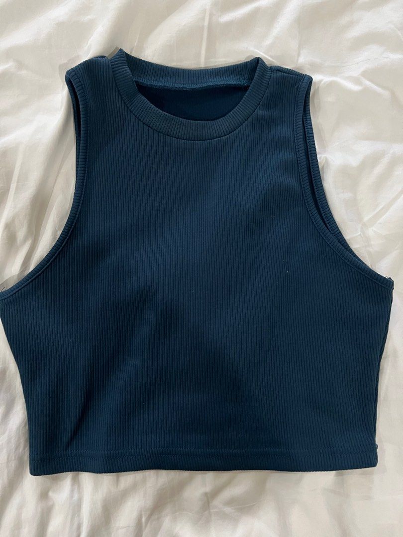 BNWOT Shein Crop Top (Category: Blouses) located in Paranaque City. Submitted by arkingls (Listing ID 1430062747, Image 3). Description: Medium on tag, best fits XS - S .