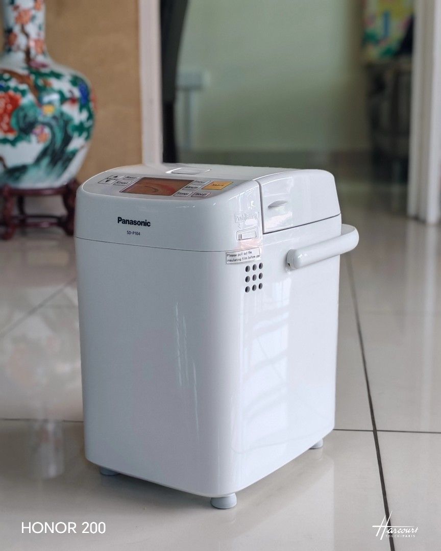 Bread Maker (Category: Breadmakers) located in Kuala Lumpur. Submitted by newsonchz70422 (Listing ID 1430086710, Image 1). Description: Brand New!!!! Panasonic SD-P104 Bread Maker with original instructions!!! .
