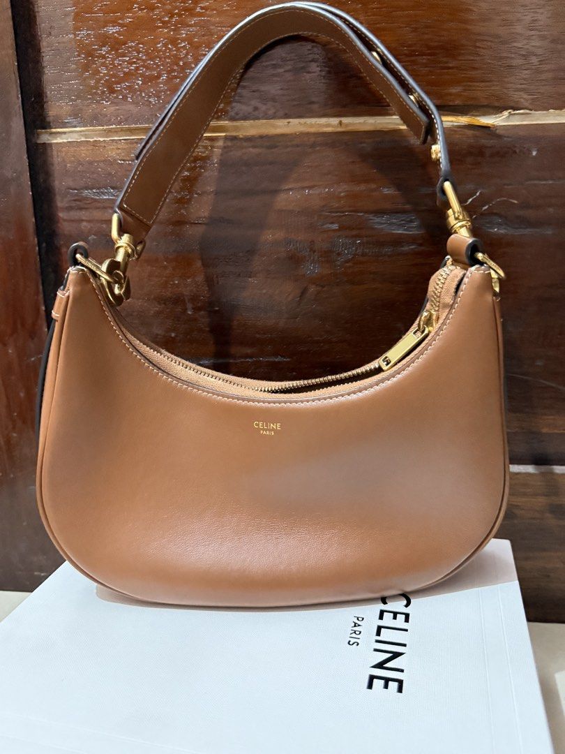 Celine Ava Bag (Category: Luxury Bags & Wallets) located in Manila. Submitted by gold_trinkets (Listing ID 1430130053, Image 1). Description: slightly used genuine leather and suede lining.