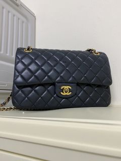 (Category: ) located in . Submitted by nr_thrifted (Listing ID 1430071186, Image 1). Description: .