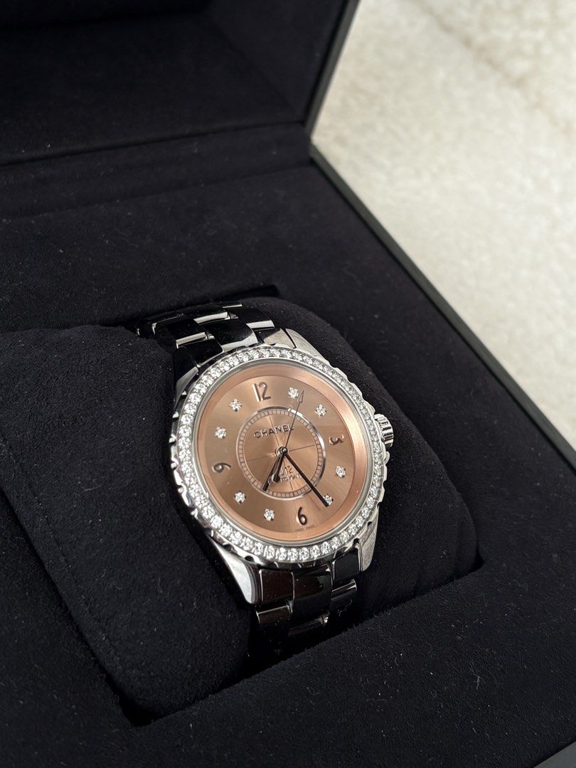 Chanel J12 Automatic Watch (Category: Luxury Watches) located in Quezon City. Submitted by authenticandluxury_bags (Listing ID 1430164860, Image 2). Description: .
