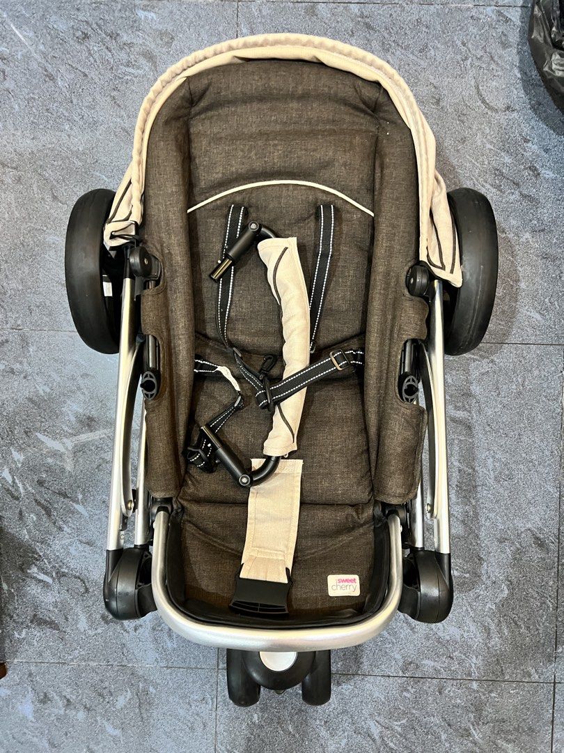 Cherry Stroller SCR (Category: Strollers) located in Puchong. Submitted by krajivkumar (Listing ID 1430151549, Image 1). Description: Well used stroller but solid one on any terrain e.g shopping malls, on the road park.. Can nego the price for serious buyer around Taiping area only, preferred COD only. .