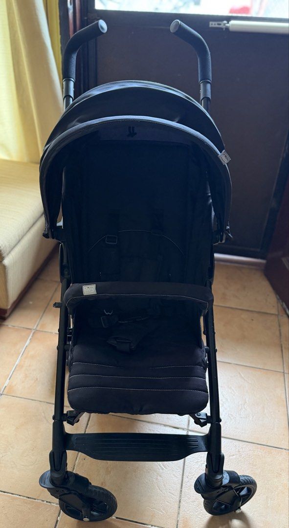 Chicco Liteway 4 Stroller - Jet Black (Category: Strollers) located in Taguig. Submitted by malditalovespurple (Listing ID 1430075168, Image 2). Description: ☑️GUARANTEED AUTHENTIC ☑️Brand new price range between 9k-11k (depends if you buy it at the physical store or online platform) ☑️Selling very low kasi hindi nasanay mag stroller yung baby ko. ☑️There will be minor signs of usage but nonetheless can be considered like new. 📍Shipping fee/Deli