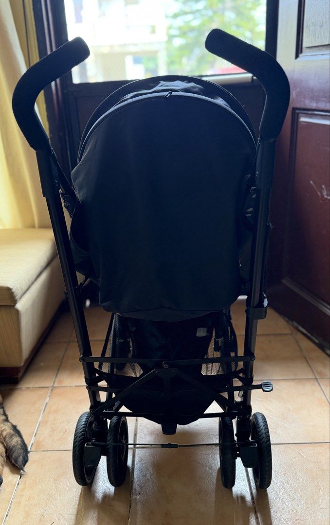 Chicco Liteway 4 Stroller - Jet Black (Category: Strollers) located in Taguig. Submitted by malditalovespurple (Listing ID 1430075168, Image 3). Description: ☑️GUARANTEED AUTHENTIC ☑️Brand new price range between 9k-11k (depends if you buy it at the physical store or online platform) ☑️Selling very low kasi hindi nasanay mag stroller yung baby ko. ☑️There will be minor signs of usage but nonetheless can be considered like new. 📍Shipping fee/Deli