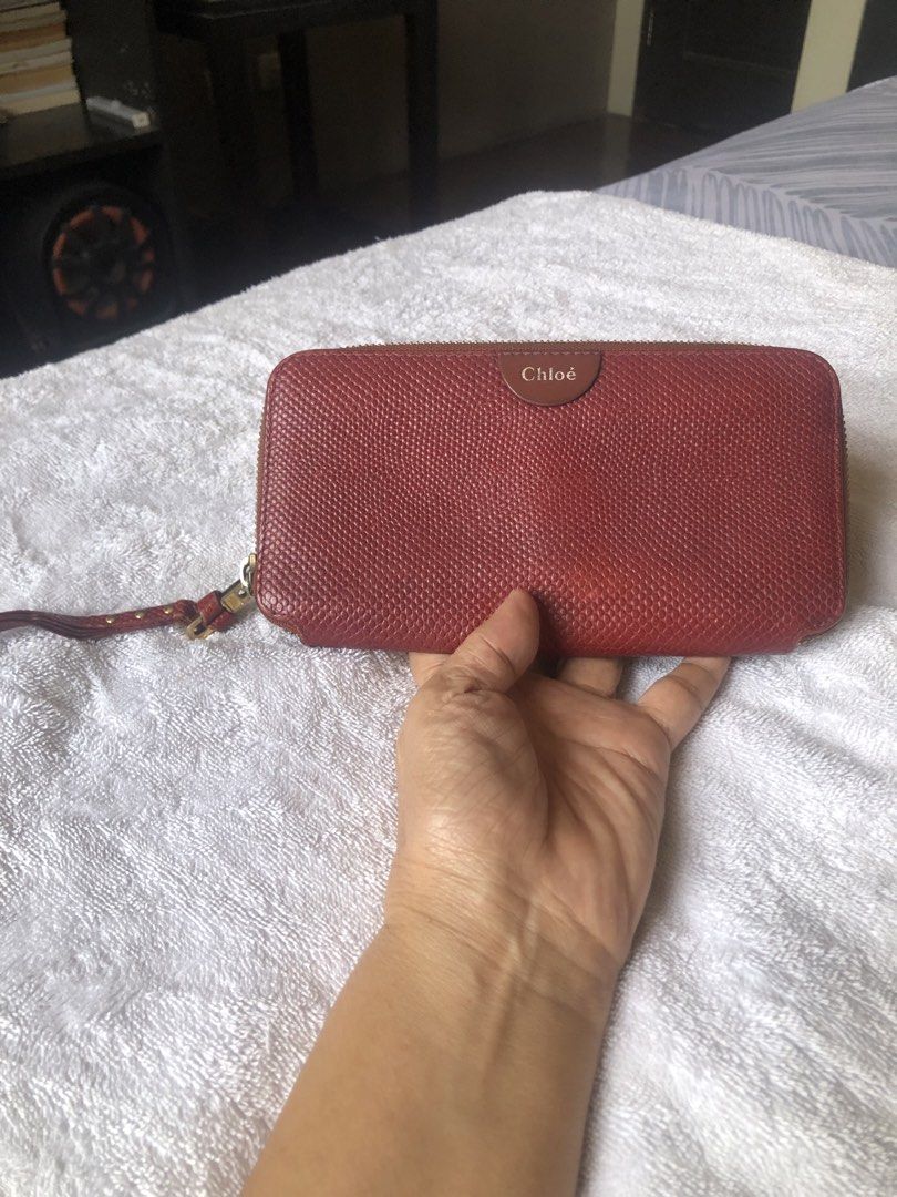 Chloe long wallet (Category: Luxury Bags & Wallets) located in Pasig City. Submitted by maricrism68145 (Listing ID 1430091352, Image 1). Description: Japan preloved.