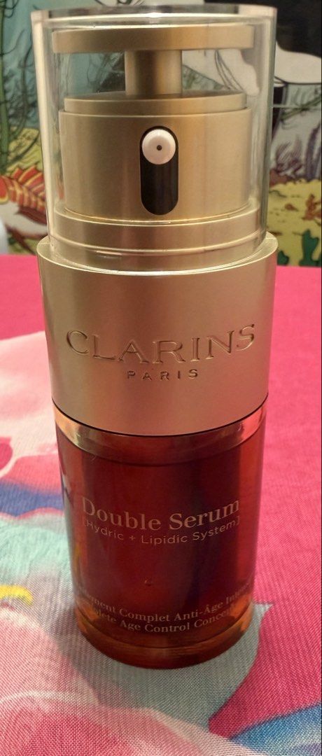 Clarins Double Serum 30ml (Category: Face Care) located in Mandaluyong City. Submitted by pattiepie555 (Listing ID 1430075888, Image 3). Description: This is the holy grail of facial serums. It effectively removes discolorations caused by sun damage. It is made of 95% naturally sourced ingredients, containing 22 powerful plant extracts. Guaranteed brand new & 100% authentic. This sells for P5,900 in retail stores.