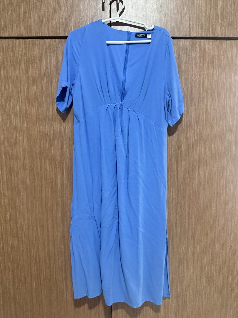 Coco Cabana Blue Summer Dress (Category: Dresses) located in Davao. Submitted by drewbuys (Listing ID 1430085750, Image 1). Description: Bought inside SM Dep Store! A bit revealing cleavage wise but perfect for summer!.
