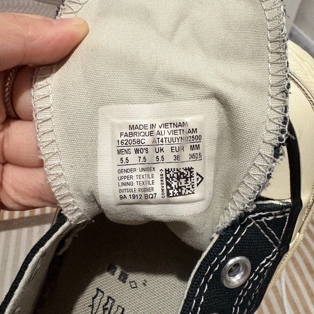 Converse Chuck 70 Low Black (7.5 Womens) (Category: Sneakers) located in Muntinlupa City. Submitted by declutterbuster (Listing ID 1430088561, Image 2). Description: Authentic Check the flaws on picture Size 7.5 Womens Payment thru gcach or bank .