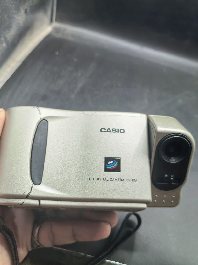Digital Camera Casio QV-10A (Category: Cameras) located in Cebu City. Submitted by dudes_villanueva (Listing ID 1430088191, Image 3). Description: Digital Camera Casio QV-10A Note: Tested Functional. All sales final and non-refundable. Battery not included for testing and demo only. Condition: Working but LCD has issue. Cannot figure out function buttons as it always lead to a countdown. 📌 The world's first consumer digital camera to feature an 