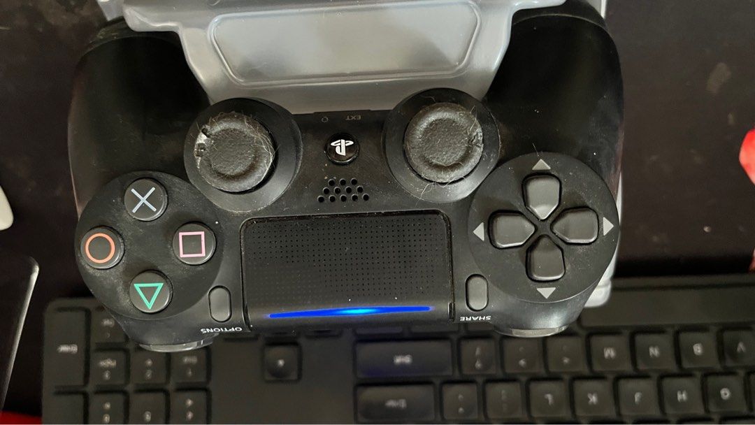 Ds4 Controller (Category: Controllers) located in Manila. Submitted by mr_paje (Listing ID 1430161225, Image 2). Description: Original Ds4 Controller.