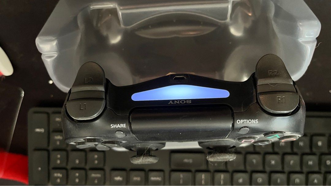 Ds4 Controller (Category: Controllers) located in Manila. Submitted by mr_paje (Listing ID 1430161225, Image 3). Description: Original Ds4 Controller.