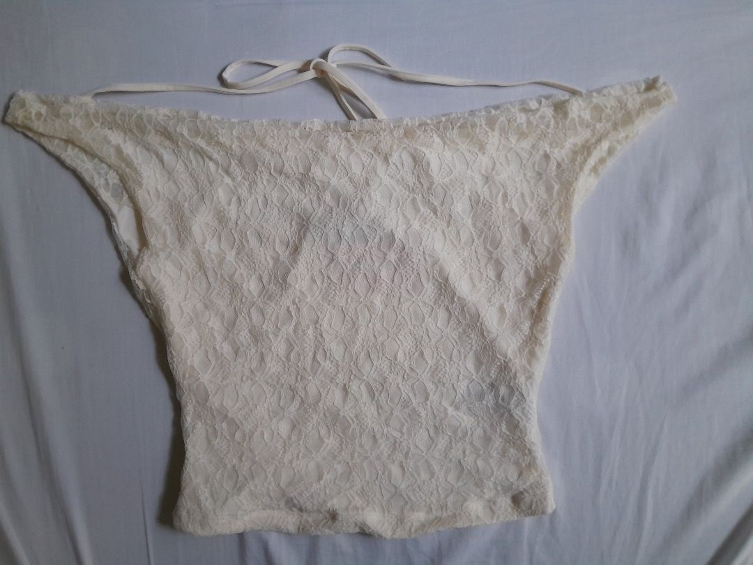 EDIKTED Cream Lace Cowl Neck Top (Category: Sleeveless) located in Pasay City. Submitted by prelovedgossipgirl (Listing ID 1430043845, Image 2). Description: Never used & with tag Loc: Pasay MOP: GCASH MOD: Grab / Lalamove / JNT - buyer will book the pick-up - shipping fee shouldered by buyer .