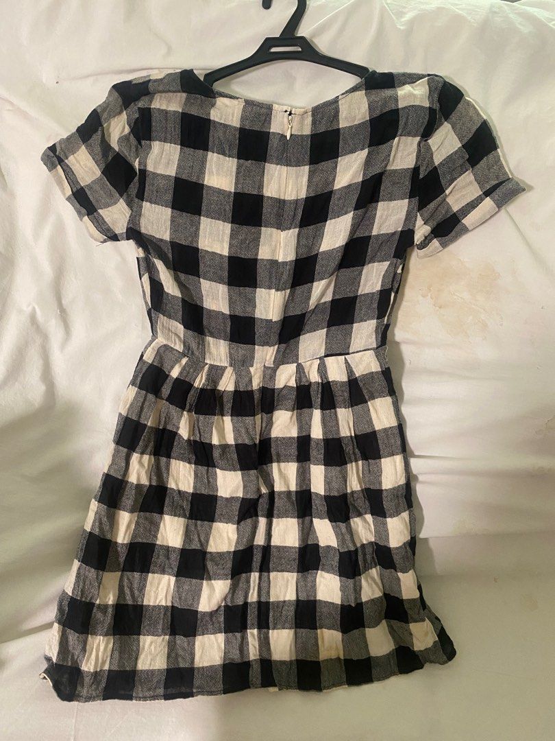 Forever 21 Checkered Dress - Size S (Category: Dresses) located in Makati City. Submitted by s_mimi (Listing ID 1430051657, Image 3). Description: .