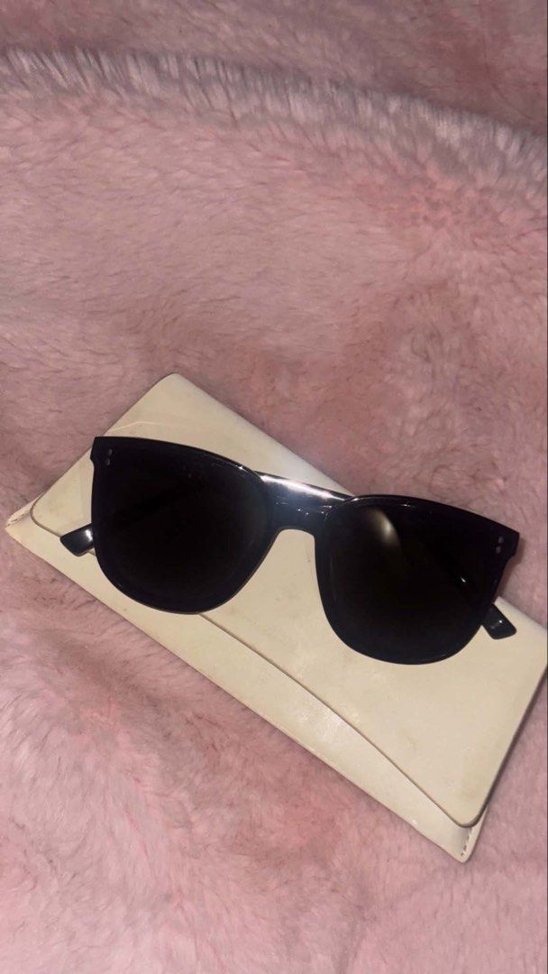 Gentle Monster Rosy S. Sunglasses (Category: Sunglasses & Eyewear) located in Quezon City. Submitted by nikimrls (Listing ID 1430201557, Image 1). Description: Bought in Korea but lost the receipt With hard case but a little dirty Price is slightly negotiable. MU: Around Taft/DLSU, can ship via grab RFS: too big for my face.
