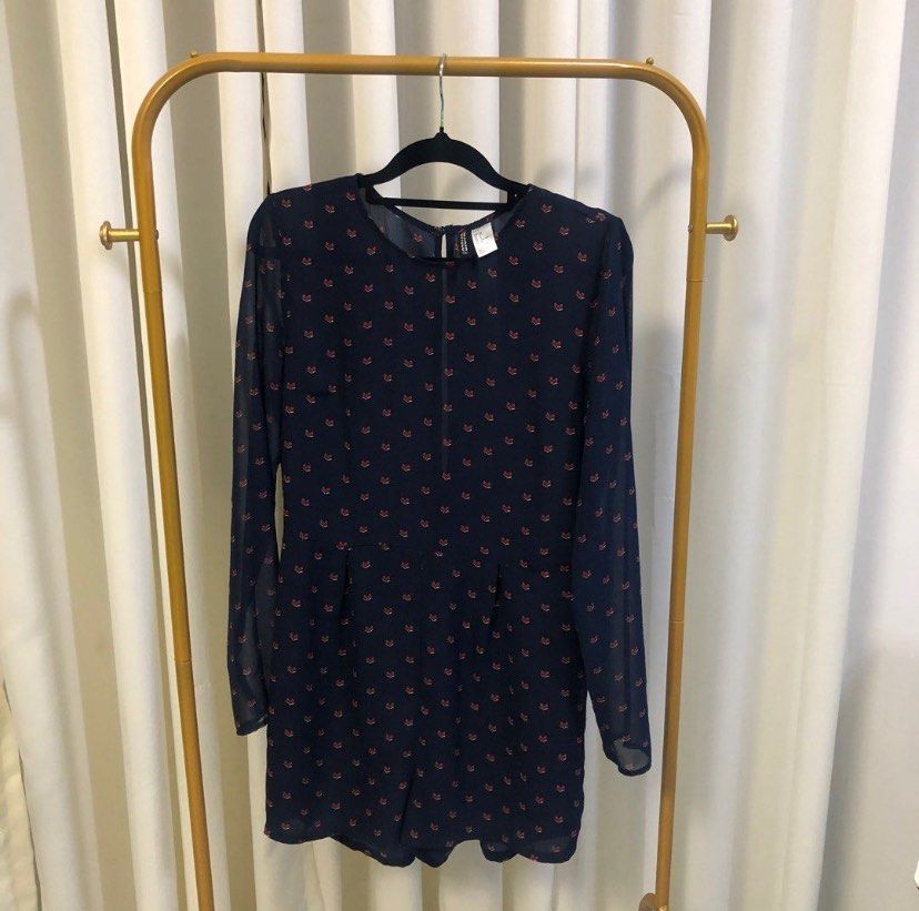 H&M Divided Navy Blue Romper (Category: Rompers) located in Iligan City. Submitted by dddbq (Listing ID 1430196676, Image 1). Description: .