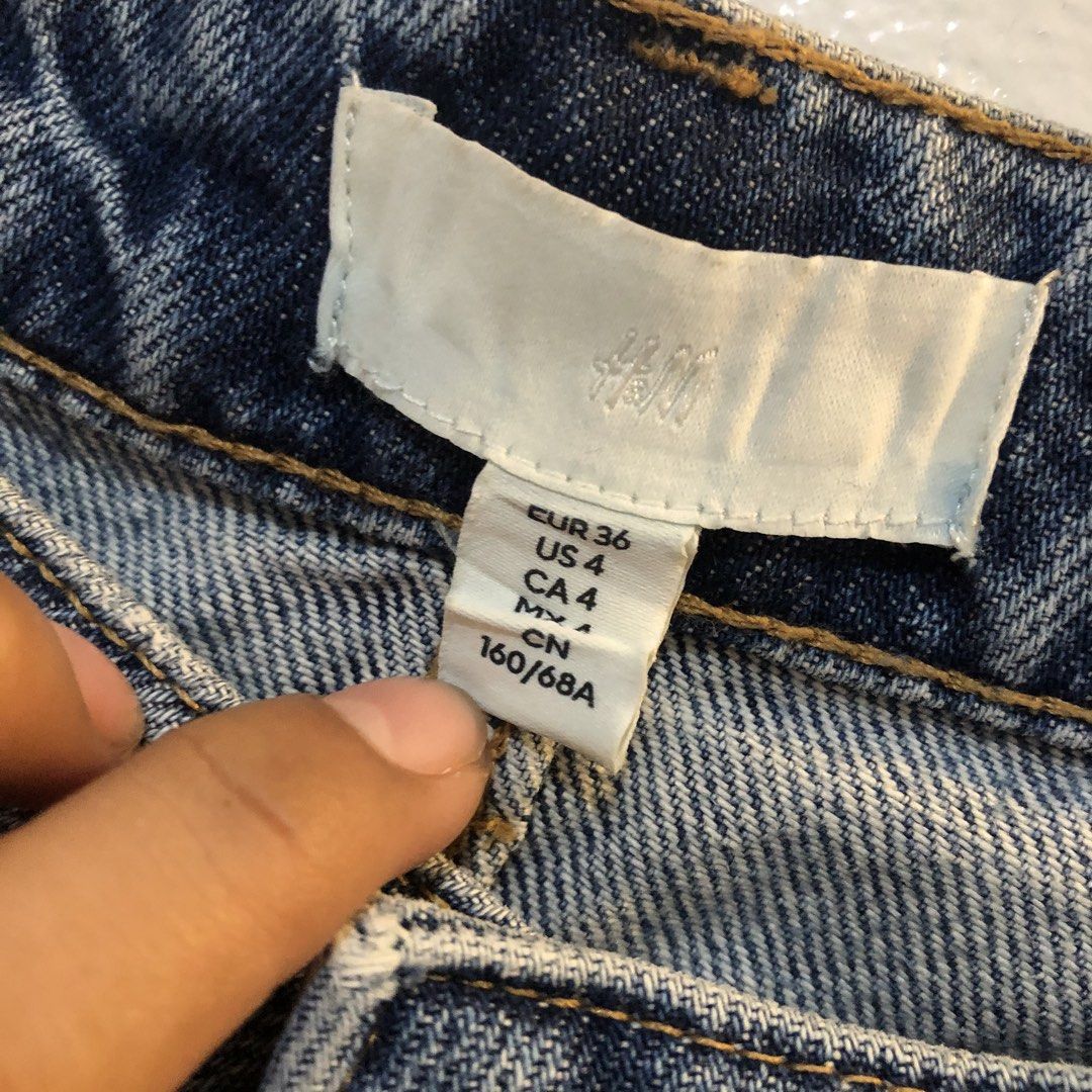 H&M Embellished Jeans (Category: Jeans) located in Iligan City. Submitted by dddbq (Listing ID 1430195171, Image 3). Description: Waist 26 Length 41 inches Straight Cut 📦 Ship through J&T and SF c/o buyer.