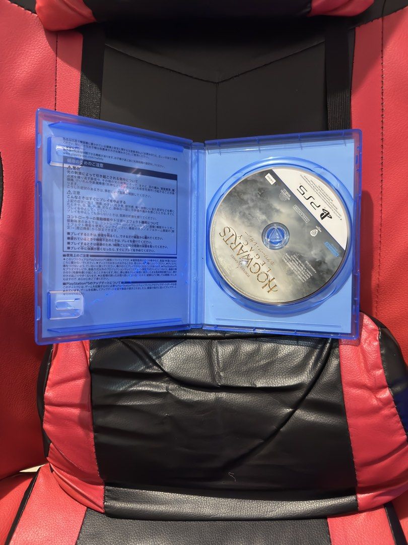 Hogwarts Legacy PS5 Game (Category: PlayStation) located in Quezon City. Submitted by iamnosaj23 (Listing ID 1430209952, Image 2). Description: Hogwarts Legacy game for PlayStation 5 Done playing Pickup via lalamove here at Pembo Taguig (formerly Makati)- buyer will ship the item .