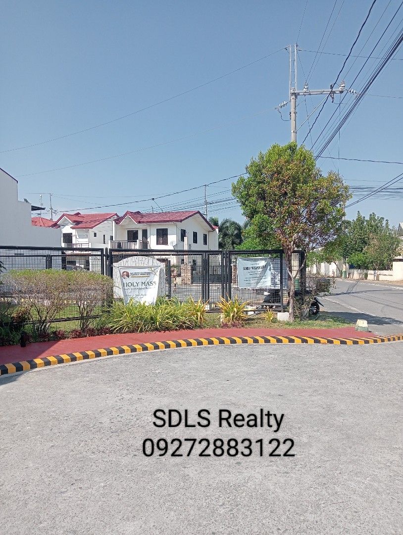 House and Lot (Category: House & Lot) located in Imus. Submitted by melanie.comfortsourc.915 (Listing ID 1430213646, Image 3). Description: House and Lot for Sale, please msg me or call 09272883122 for faster inquiry Reservation 10k , downpayment payable in 6 months, for 80% MA Balance option is 5, 10, or 15 years ang terms, maganda po subd, ang binabaha lng po is hiway kalapit pero inayos na rin po kalsada kung bumaha man ndi man ganun kagrabe..